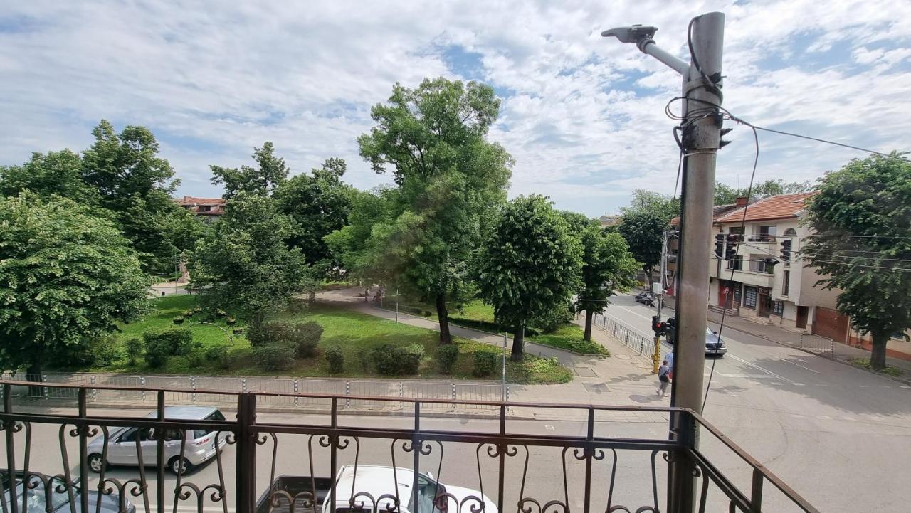 Hotel Old Style Vratsa Esterno foto