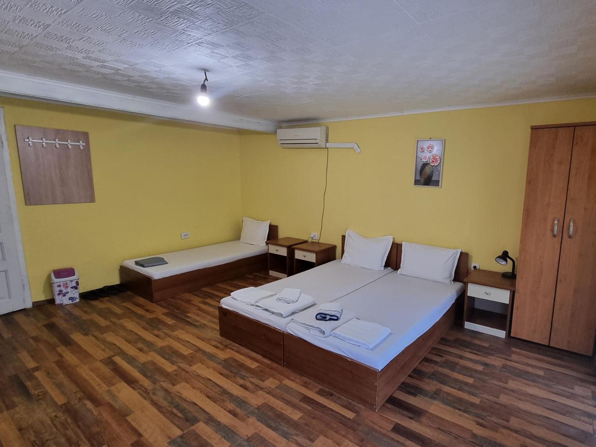 Hotel Old Style Vratsa Esterno foto